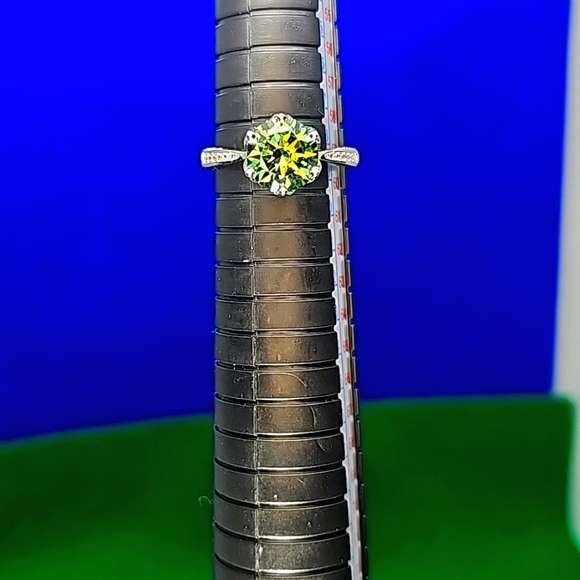 3 CT Moissanite Ring - Picture 3 of 3